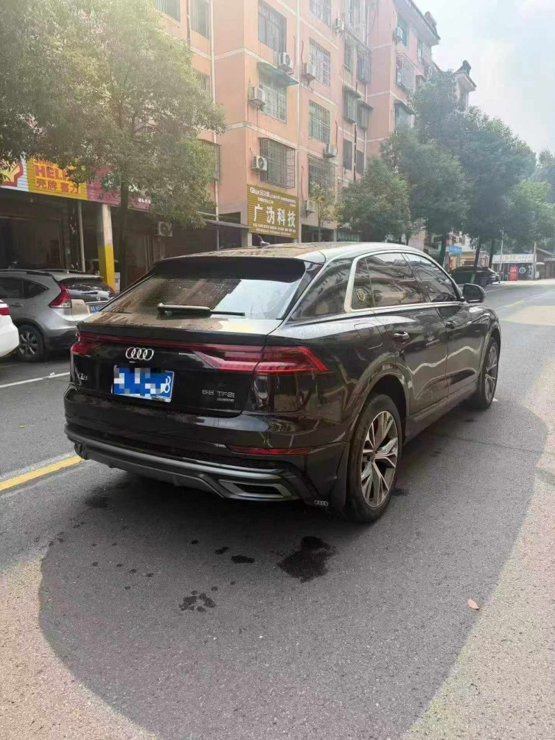 常德23年奥迪Q88