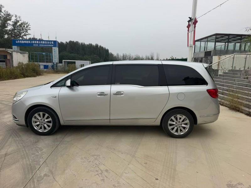 泰安19年别克GL86