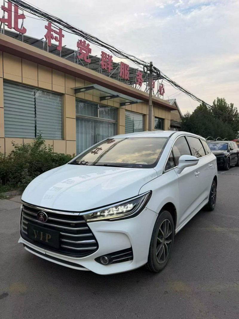 泰安18年比亚迪宋MAX3