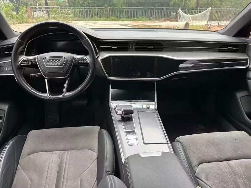 济宁23年奥迪A6L6