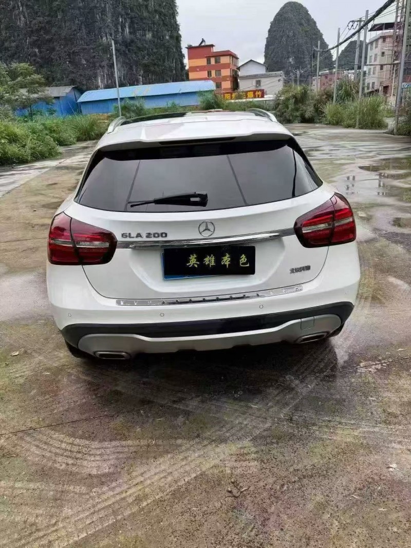 桂林18年奔驰GLA8