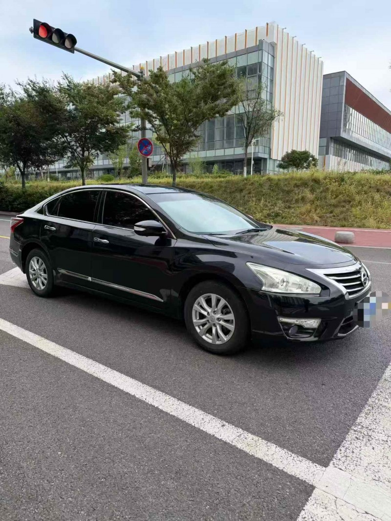 东营16年日产天籁2