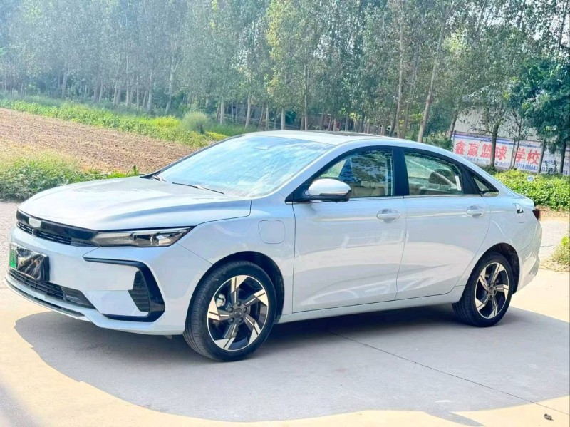 新乡24年吉利帝豪3