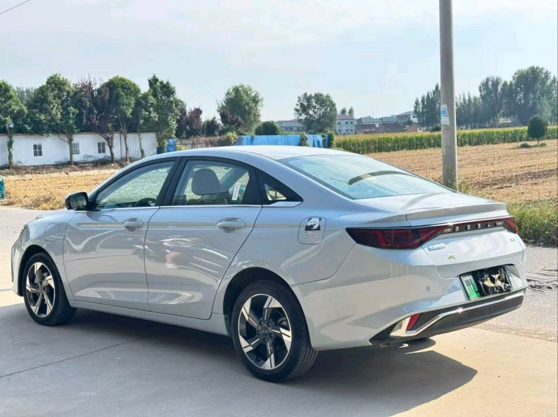 新乡24年吉利帝豪7