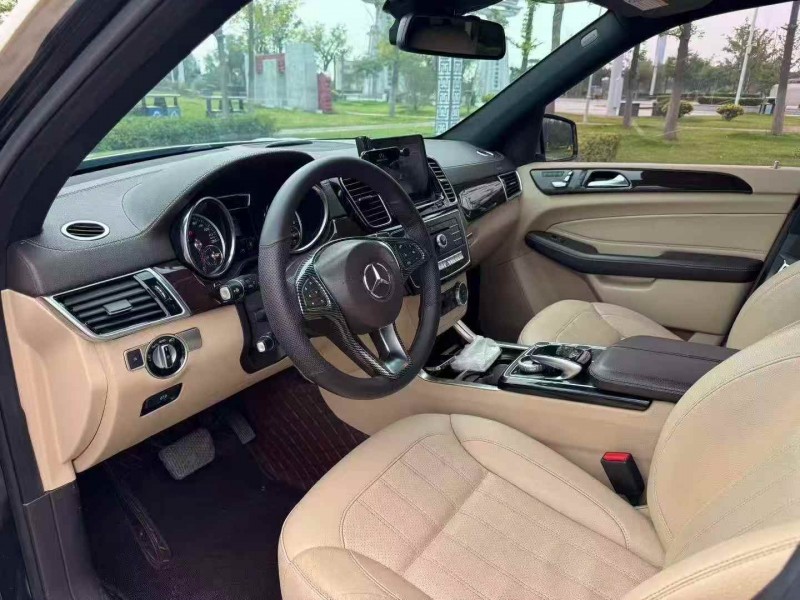 济宁17年奔驰GLS4