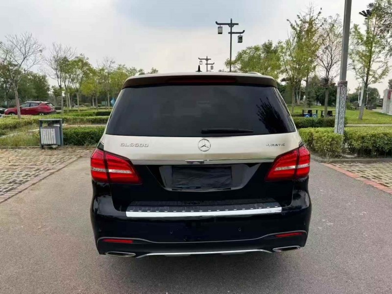 济宁17年奔驰GLS9