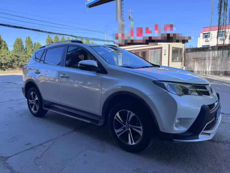 保定16年丰田RAV4荣放2