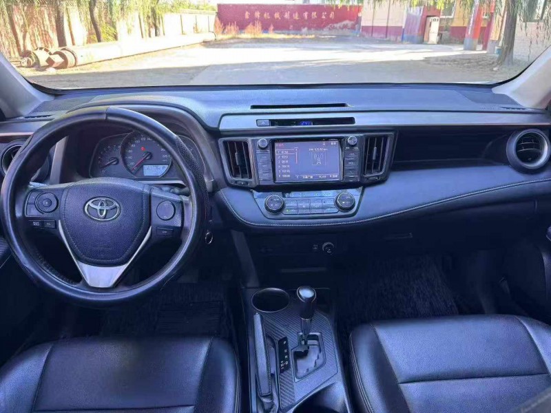 保定16年丰田RAV4荣放5