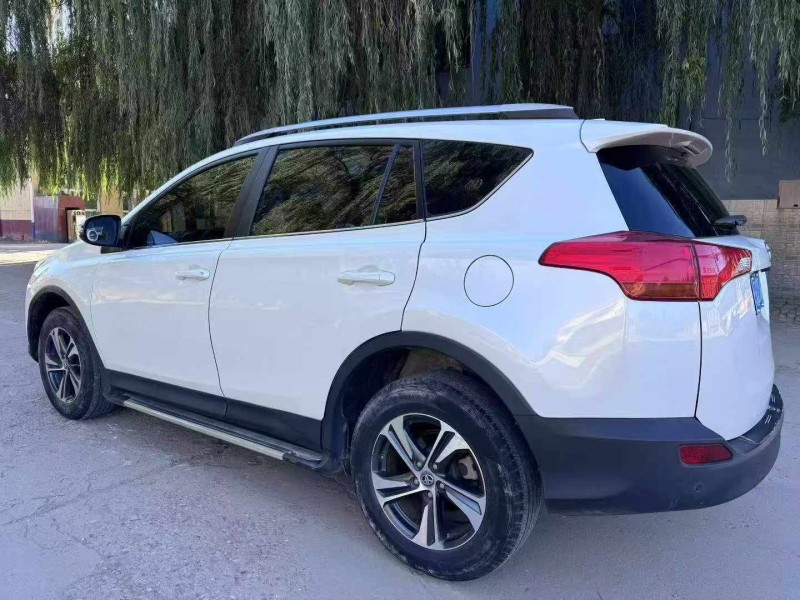 保定16年丰田RAV4荣放7