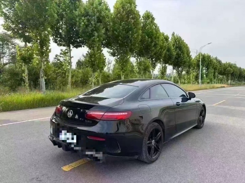 菏泽17年奔驰E8