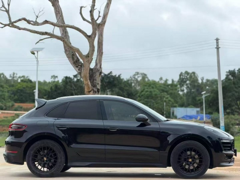湛江16年保时捷Macan2