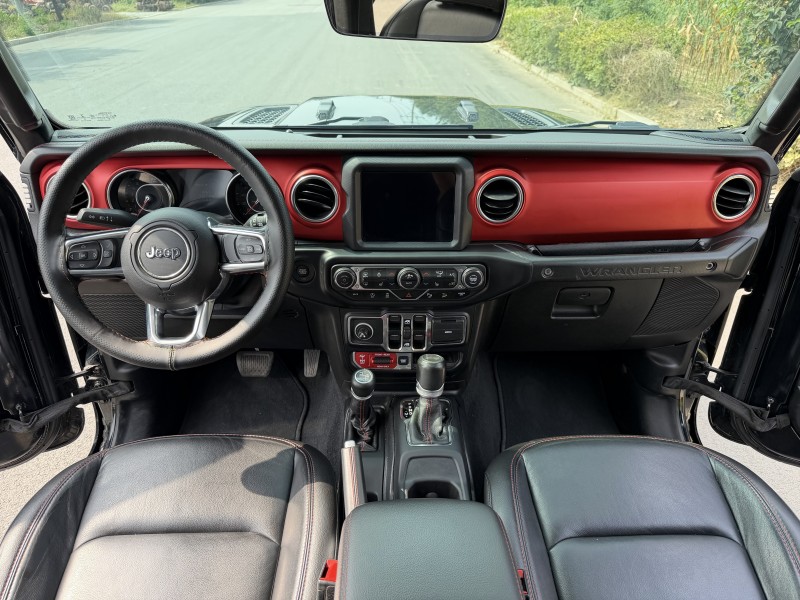 济宁21年Jeep牧马人7