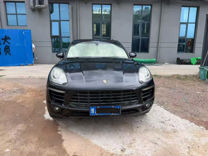 郑州15年保时捷Macan1