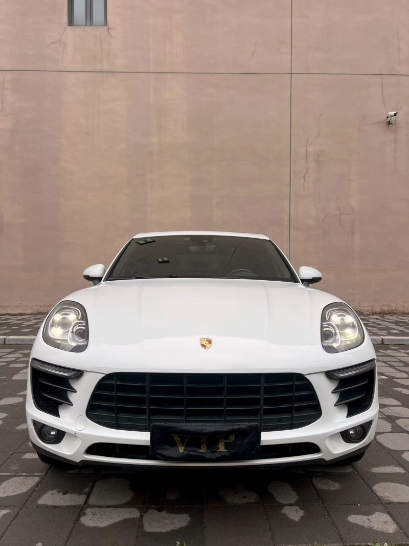 营口18年保时捷Macan1
