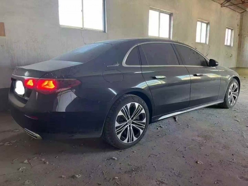 东营25年奔驰E8