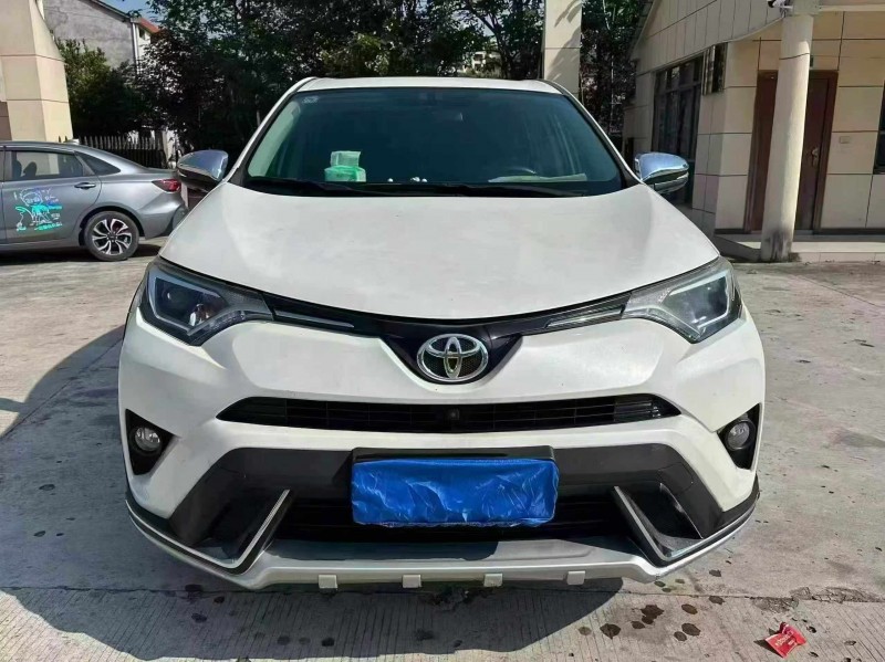 荆门18年丰田RAV41