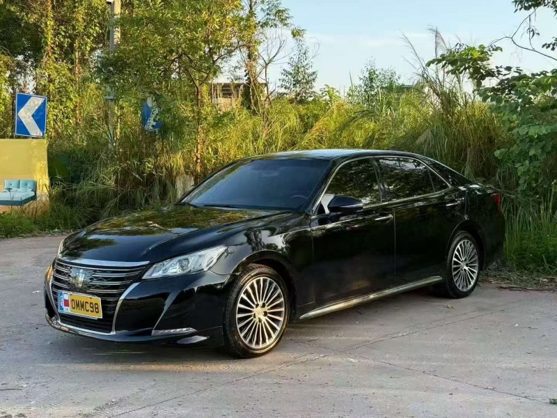 湛江19年丰田皇冠2