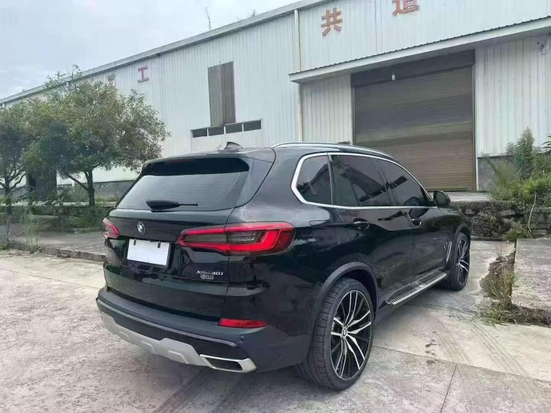 东营22年宝马X57