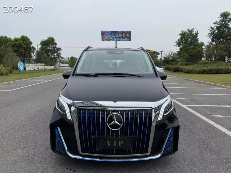 淮安25年奔驰威霆1