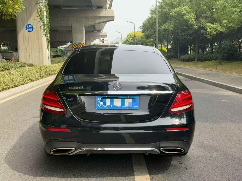 淄博17年奔驰E9