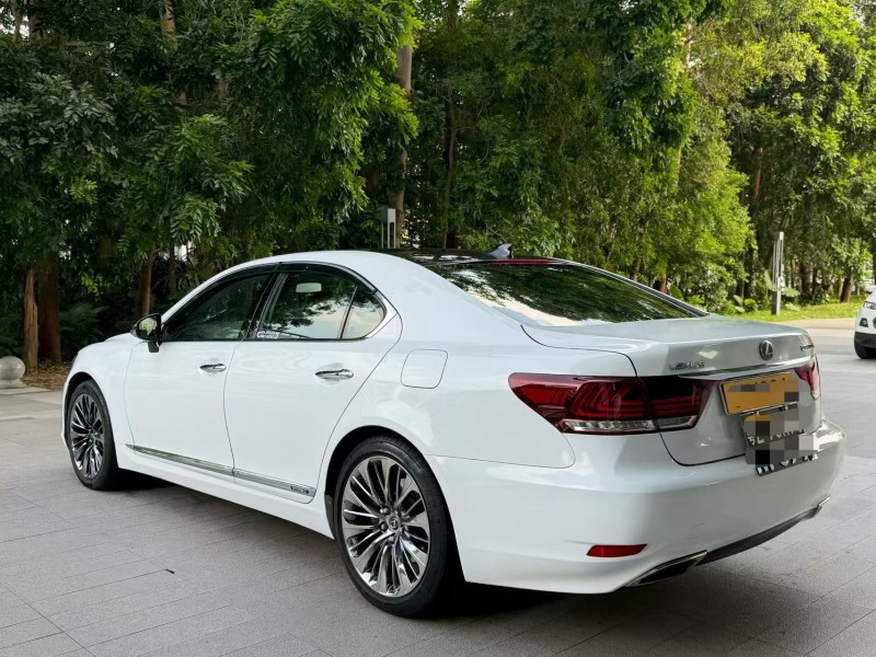 深圳16年雷克萨斯LS7