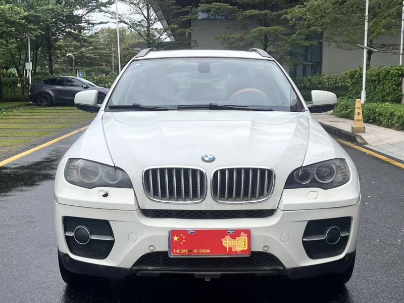 广州12年宝马X61