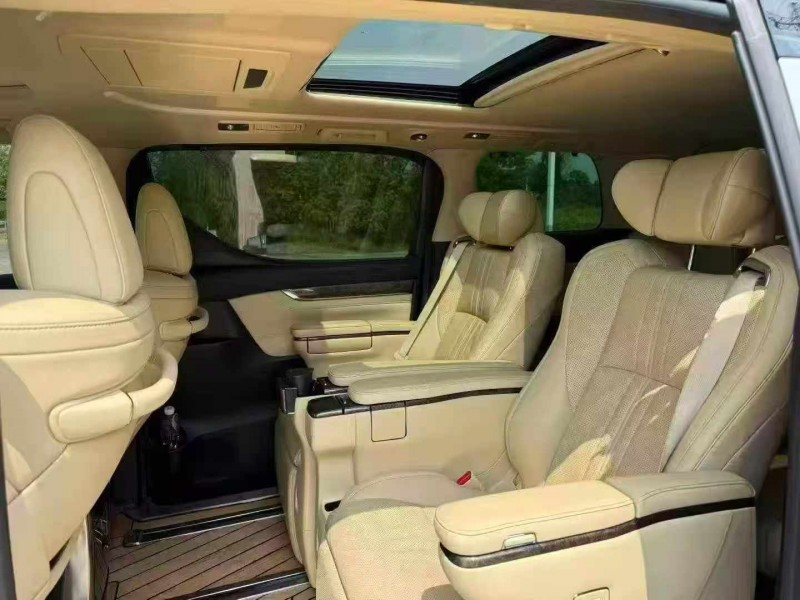 烟台21年丰田威尔法5
