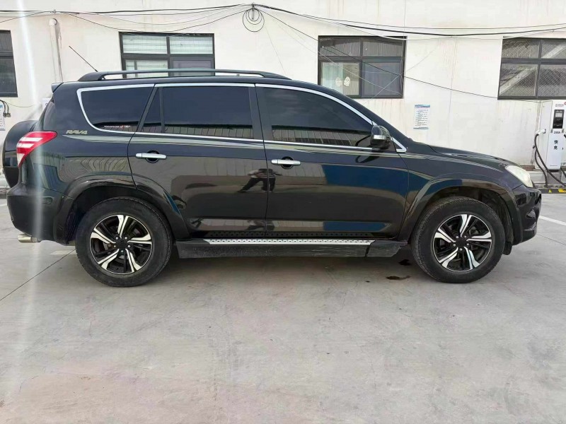 焦作13年丰田RAV47