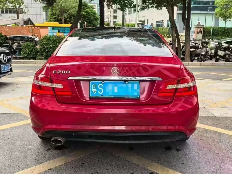 深圳13年奔驰E9
