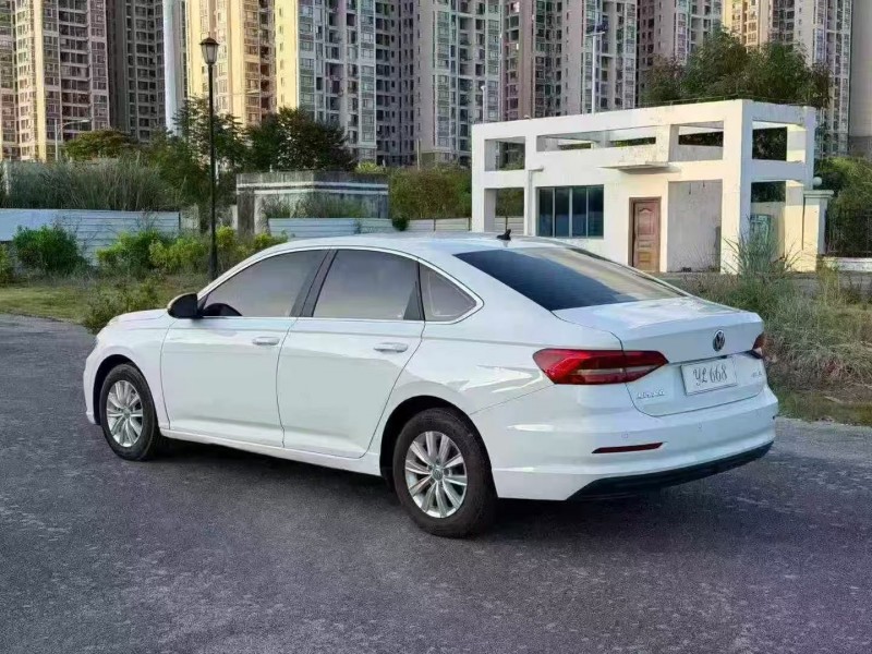 南宁19年大众朗逸8