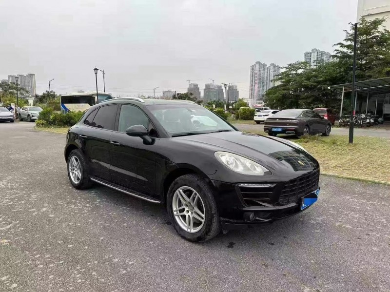南宁16年保时捷Macan2