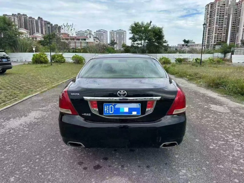 南宁10年丰田皇冠9