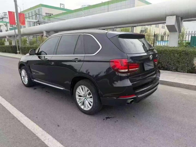 济宁17年宝马X57