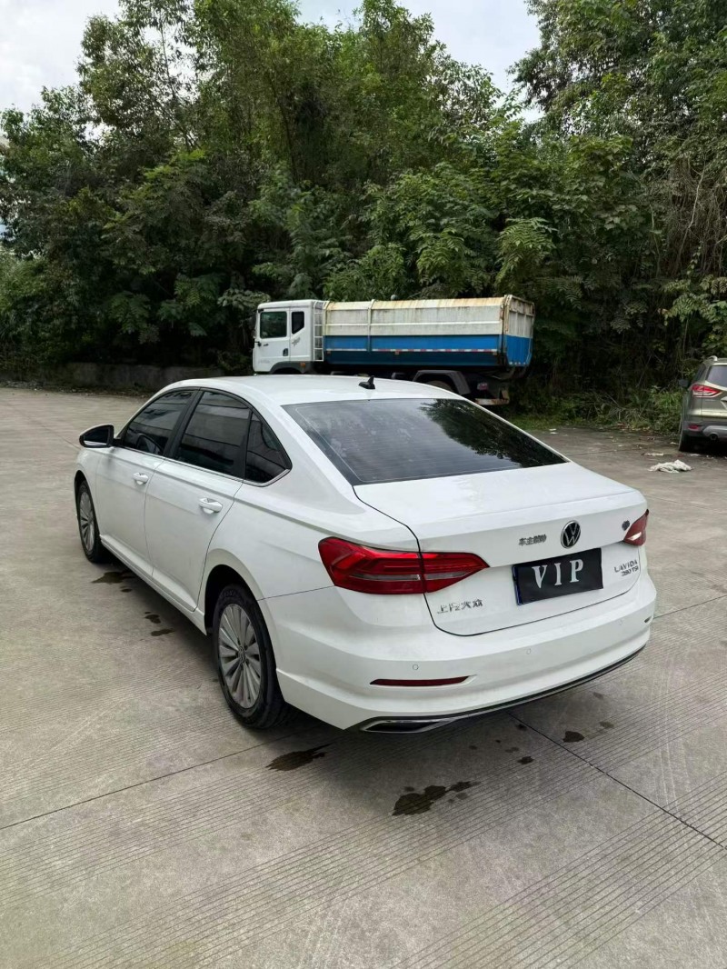乐山21年大众朗逸5