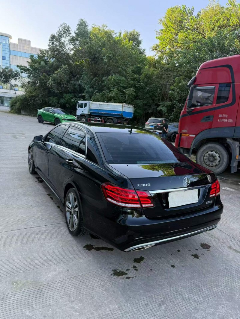 乐山16年奔驰E5
