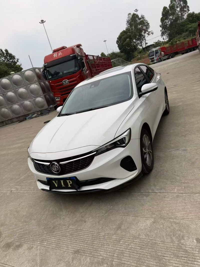 乐山24年别克威朗2