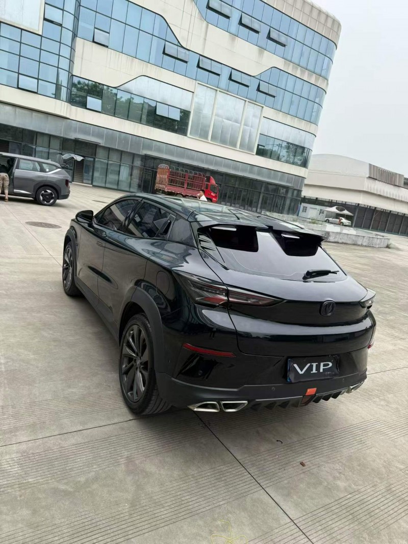 乐山20年长安汽车UNI5