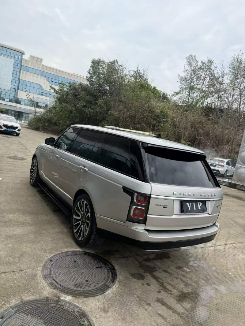 乐山20年路虎揽胜行政5