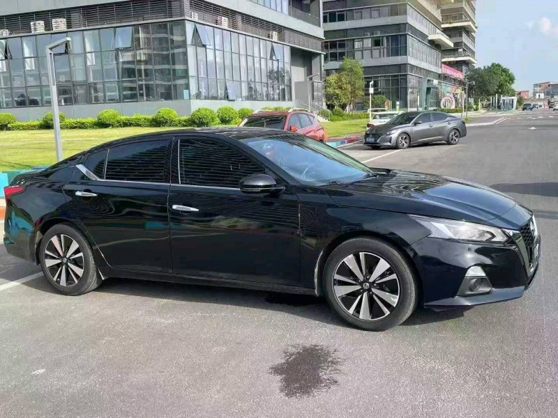 东莞21年日产天籁2