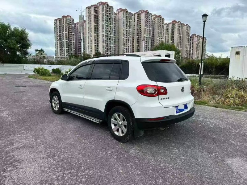 南宁11年大众途观8