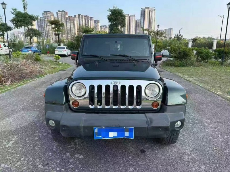 南宁11年Jeep牧马人1