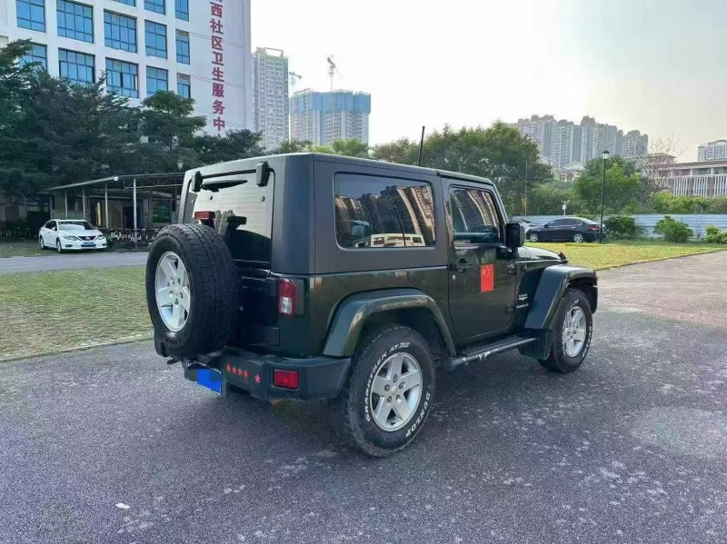 南宁11年Jeep牧马人7