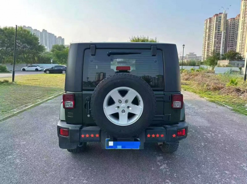 南宁11年Jeep牧马人9