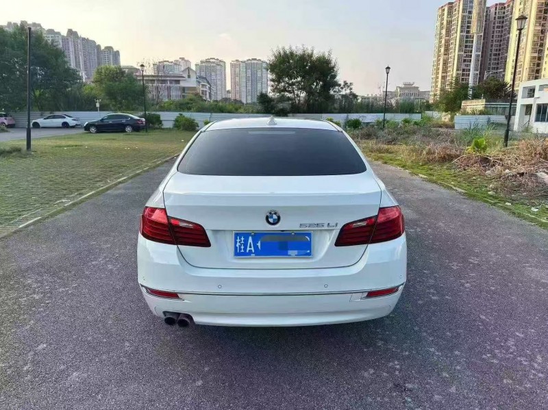 南宁14年宝马5系9