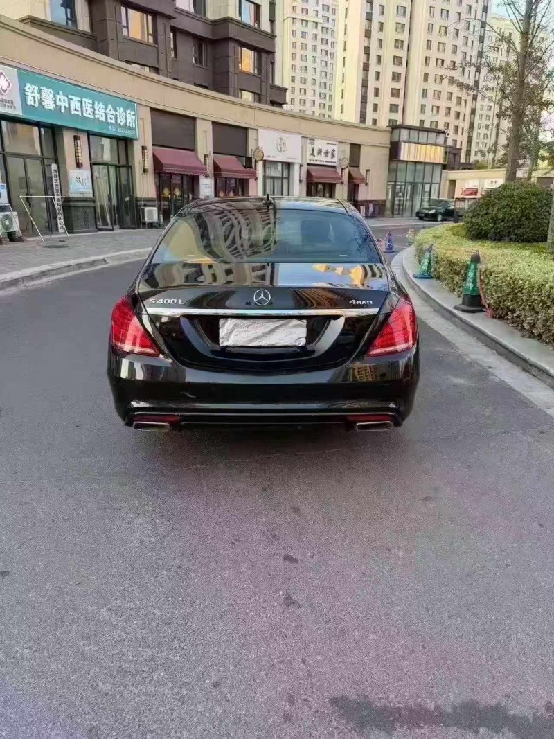 新乡17年奔驰S8