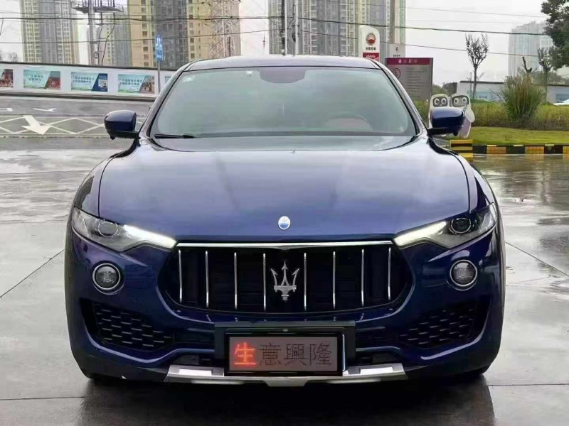 淮北17年玛莎拉蒂Levante1