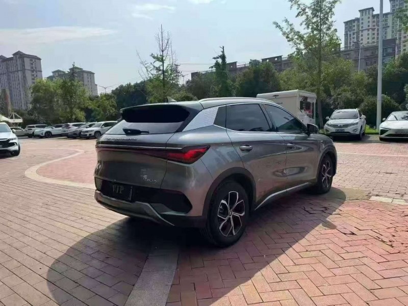 盐城25年比亚迪元9