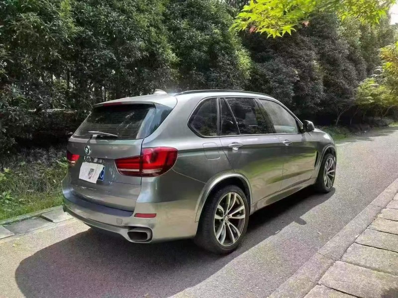 苏州17年宝马X58