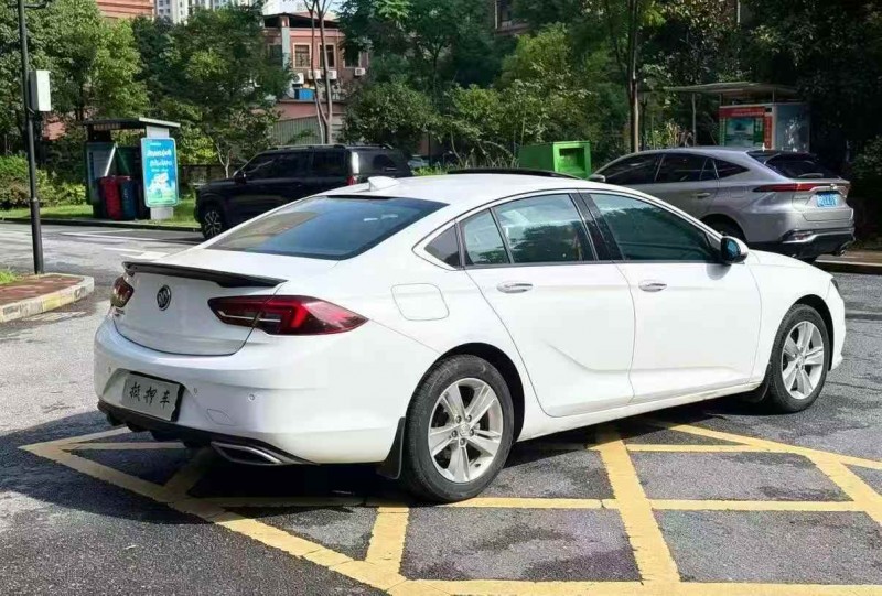 新余19年别克君威9