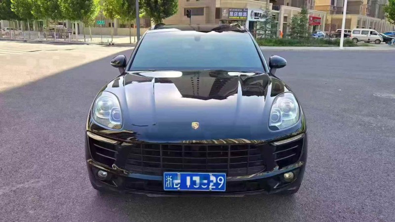 秦皇岛15年保时捷Macan1